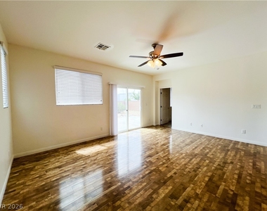 6423 Pochman Mesa Street - Photo Thumbnail 25