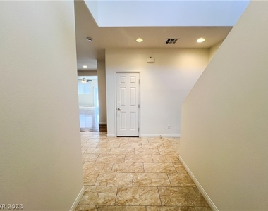 6423 Pochman Mesa Street - Photo Thumbnail 4