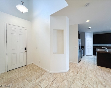 6423 Pochman Mesa Street - Photo Thumbnail 6