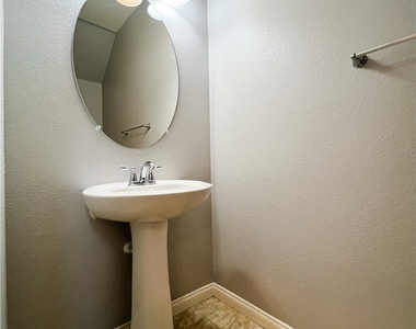 6423 Pochman Mesa Street - Photo Thumbnail 41
