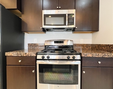 6423 Pochman Mesa Street - Photo Thumbnail 13