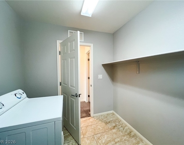 6423 Pochman Mesa Street - Photo Thumbnail 75