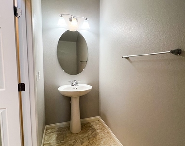 6423 Pochman Mesa Street - Photo Thumbnail 43