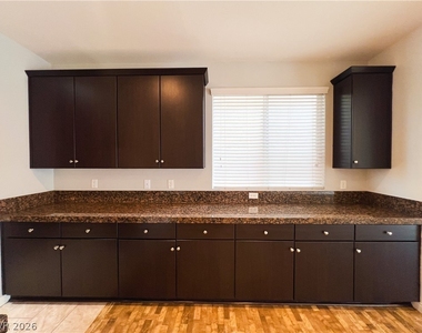 6423 Pochman Mesa Street - Photo Thumbnail 20