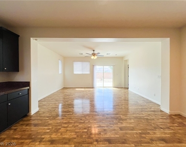 6423 Pochman Mesa Street - Photo Thumbnail 21