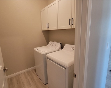 4172 Peaceful Meadow Street - Photo Thumbnail 9