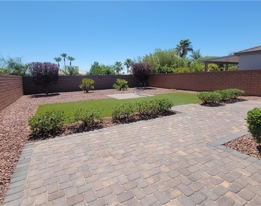 4172 Peaceful Meadow Street - Photo Thumbnail 11
