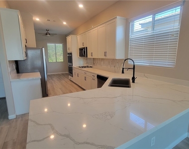 4172 Peaceful Meadow Street - Photo Thumbnail 3