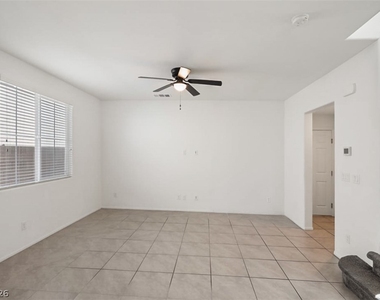 10589 Sariah Skye Avenue - Photo Thumbnail 16