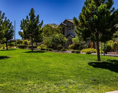 10589 Sariah Skye Avenue - Photo Thumbnail 43