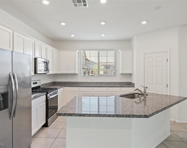 10589 Sariah Skye Avenue - Photo Thumbnail 10