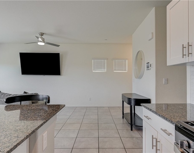386 Larksong Avenue - Photo Thumbnail 16