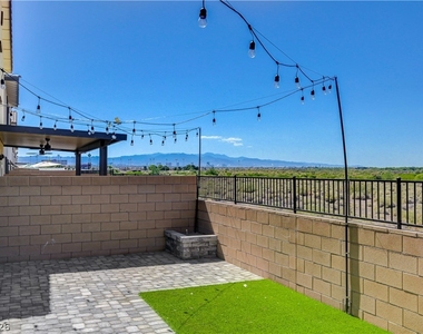 386 Larksong Avenue - Photo Thumbnail 27