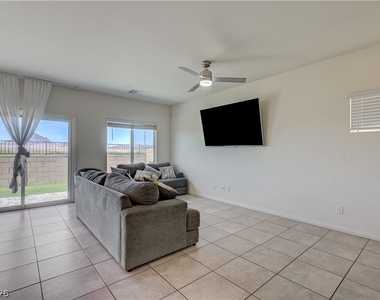 386 Larksong Avenue - Photo Thumbnail 6