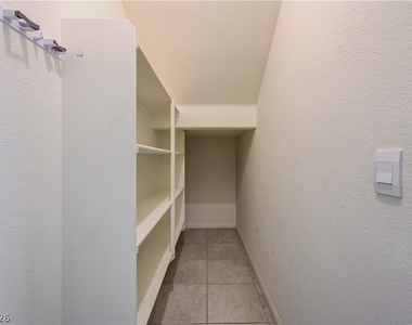 386 Larksong Avenue - Photo Thumbnail 19