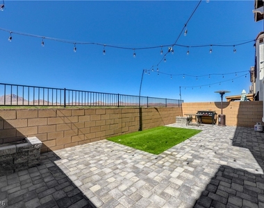 386 Larksong Avenue - Photo Thumbnail 22