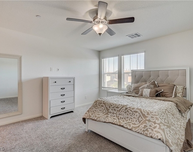 386 Larksong Avenue - Photo Thumbnail 34