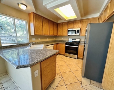 964 Plantain Lily Avenue - Photo Thumbnail 6
