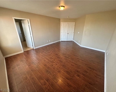 964 Plantain Lily Avenue - Photo Thumbnail 9