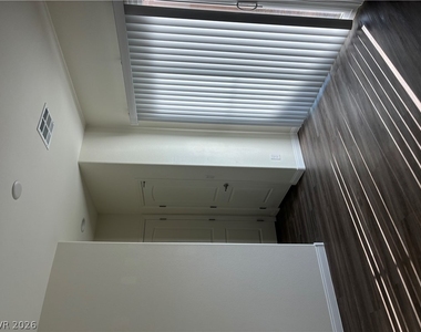 8074 Kings Guard Street - Photo Thumbnail 17
