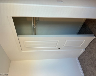 8074 Kings Guard Street - Photo Thumbnail 3