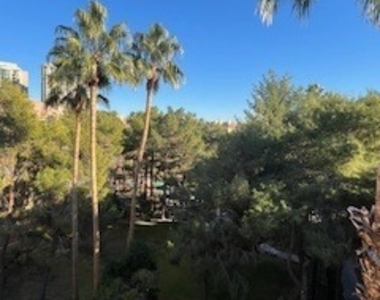 230 E Flamingo Road - Photo Thumbnail 8