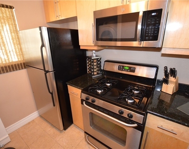 220 E Flamingo Road - Photo Thumbnail 6