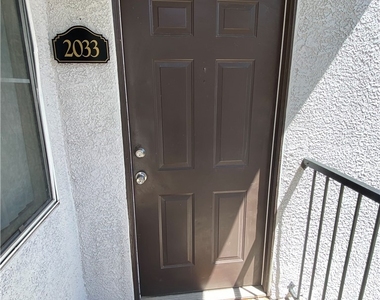 2615 W Gary Avenue - Photo Thumbnail 1