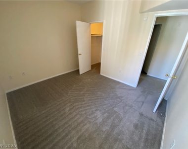 2615 W Gary Avenue - Photo Thumbnail 9