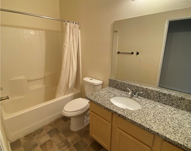 2615 W Gary Avenue - Photo Thumbnail 11