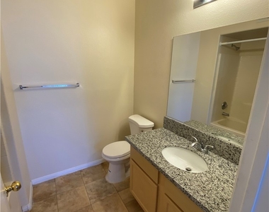 2615 W Gary Avenue - Photo Thumbnail 7
