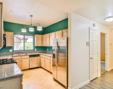 5250 S Rainbow Boulevard - Photo Thumbnail 9