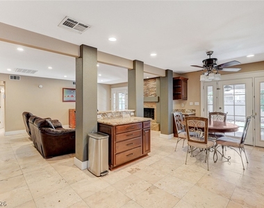 3880 Leisure Lane - Photo Thumbnail 6