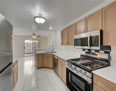 8039 Teresita Avenue - Photo Thumbnail 7