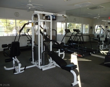 1001 Bannockburn Street - Photo Thumbnail 2