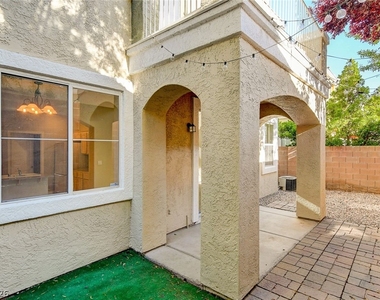 1001 Bannockburn Street - Photo Thumbnail 44