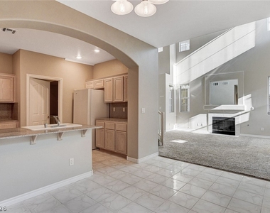 1001 Bannockburn Street - Photo Thumbnail 16