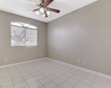 1001 Bannockburn Street - Photo Thumbnail 22