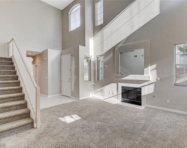 1001 Bannockburn Street - Photo Thumbnail 12