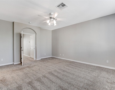 1001 Bannockburn Street - Photo Thumbnail 37