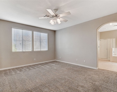 1001 Bannockburn Street - Photo Thumbnail 35