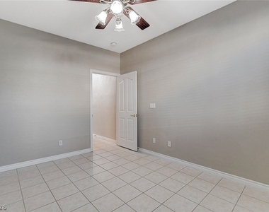 1001 Bannockburn Street - Photo Thumbnail 24