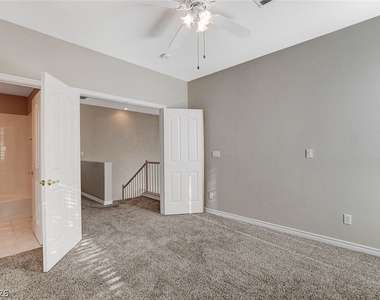 1001 Bannockburn Street - Photo Thumbnail 31