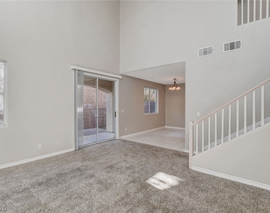 1001 Bannockburn Street - Photo Thumbnail 14