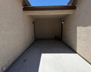 2881 Spy Glass Avenue - Photo Thumbnail 2