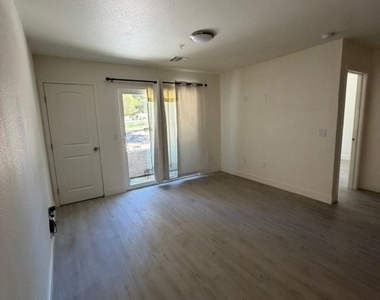 2881 Spy Glass Avenue - Photo Thumbnail 3