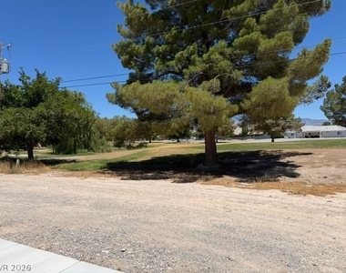 2881 Spy Glass Avenue - Photo Thumbnail 14