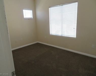 2305 Horizon Ridge Parkway - Photo Thumbnail 15