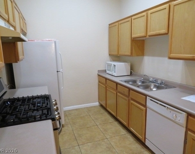 2305 Horizon Ridge Parkway - Photo Thumbnail 8