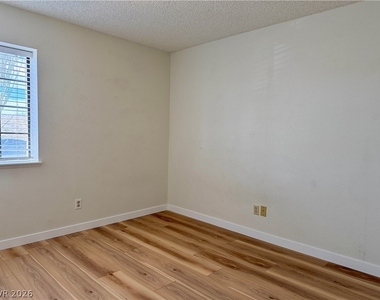 87 Wyoming Street - Photo Thumbnail 8